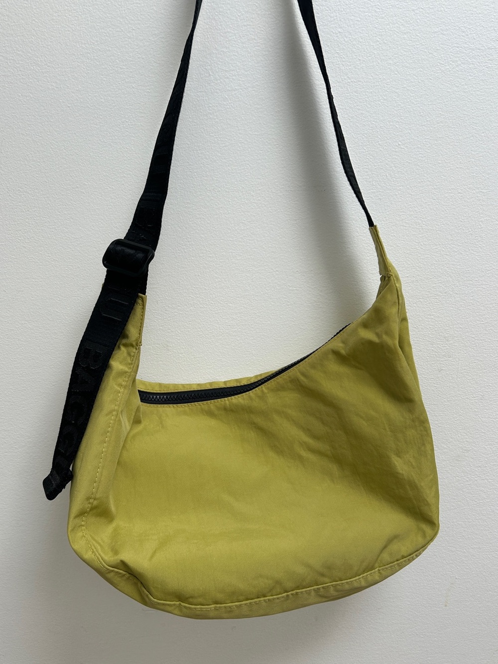 Baggu Medium Crescent Bag